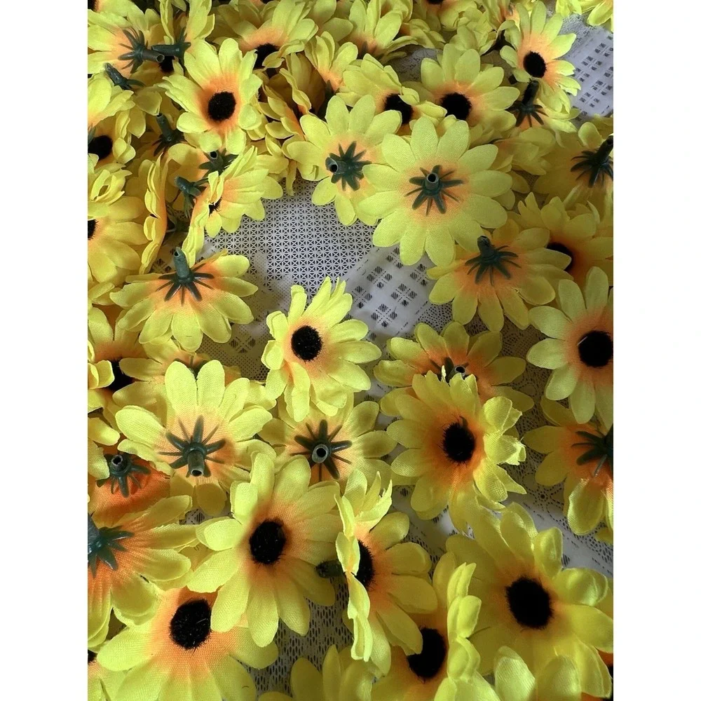 100pcs Artificial‎ Daisies Flower Heads,1.37x1.37x0.78 Inch Fake /Light Yellow